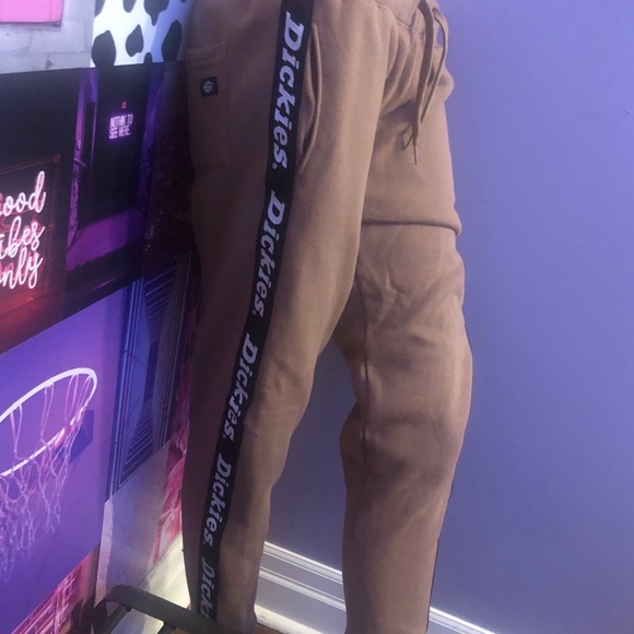 Brown sweatpants - Picture 2 of 2